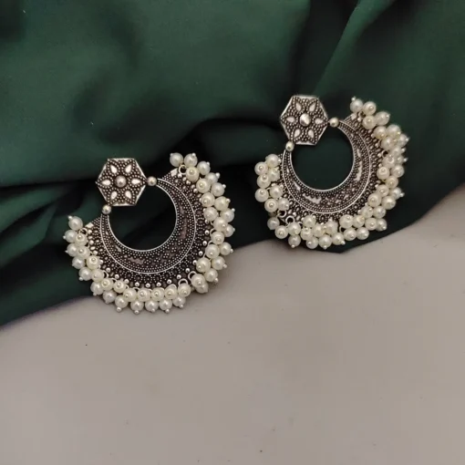 Glamaya Silver Lookalike Pearl Chandbali Earring 1 GLAM-ER-PE-26F7-261047-50-6