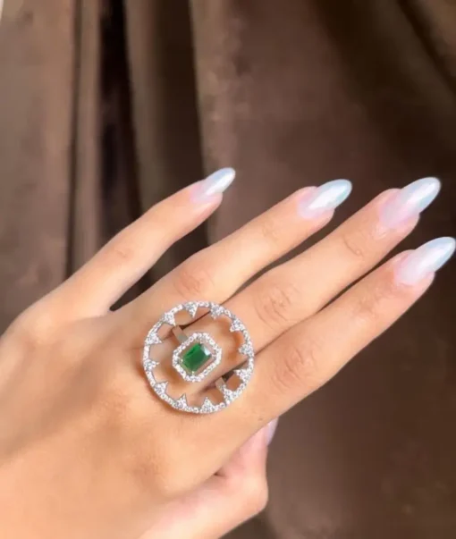 Glamaya Amelia Emerald Finger Ring 2 GLAM-RI-CZ-55-513733-107-2 Glamaya Amelia Emerald Finger Ring 2 GLAM-RI-CZ-55-513733-107-2