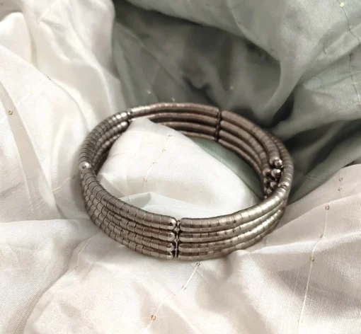 Glamaya Oxidised Tribal Spiral Necklace Adjustable 4 GLAM-NE-OX-65-434240-105-2 Glamaya Oxidised Tribal Spiral Necklace Adjustable 4 GLAM-NE-OX-65-434240-105-2