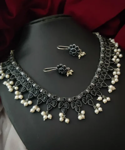 Glamaya German Silver Black Stone Necklace Earrings Set 1 GLAM-CN-ST-66F7-018175-100-3