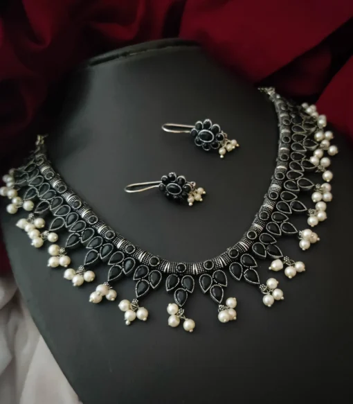 Glamaya German Silver Black Stone Necklace Earrings Set 1 GLAM-CN-ST-66F7-018175-100-3