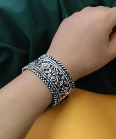 Glamaya Oxidised Adjustable Engrave Bracelet 2 GLAM-BB-OX-14-096057-25-5