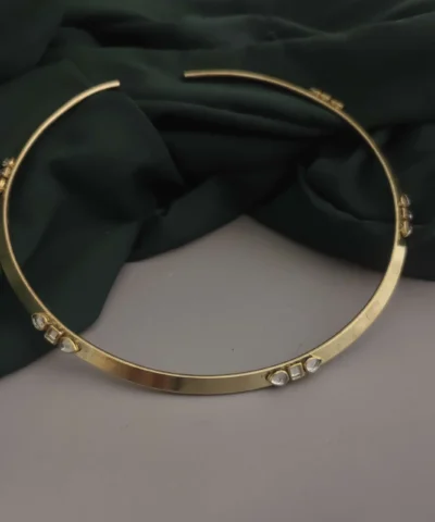 Glamaya Aarna Golden Handcrafted Hasli Necklace 1 GLAM-NE-OX-46F7-033522-73-3