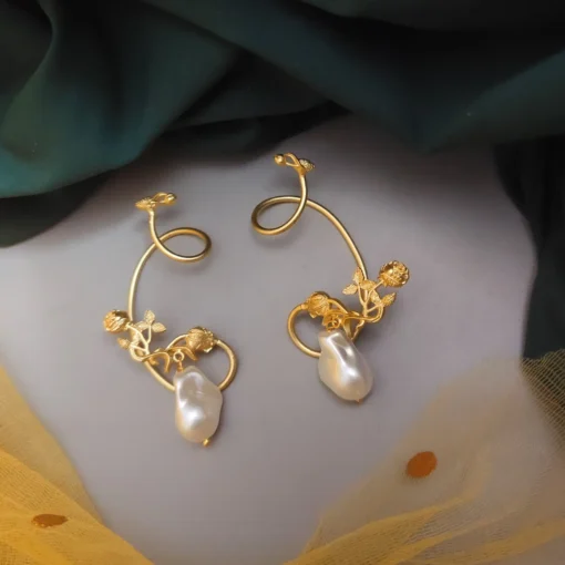 Glamaya Mohini Matte Polish Pearl Earcuff Earring 2 GLAM-ER-CO-36-858420-60-5 Glamaya Mohini Matte Polish Pearl Earcuff Earring 2 GLAM-ER-CO-36-858420-60-5