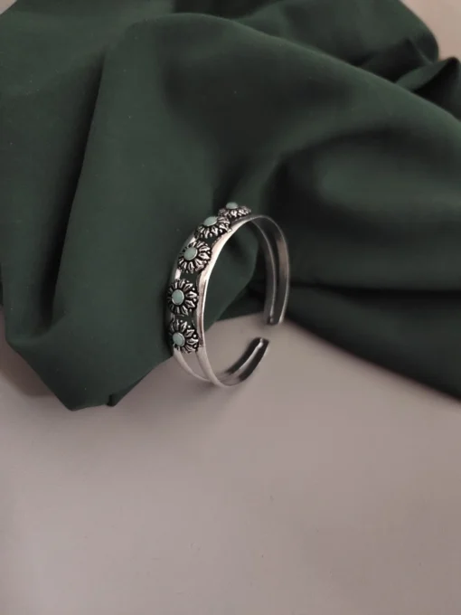 Glamaya Oxidised Adjustable Flower Bracelet 5 GLAM-BB-OX-9-348166-17-5 Glamaya Oxidised Adjustable Flower Bracelet 5 GLAM-BB-OX-9-348166-17-5