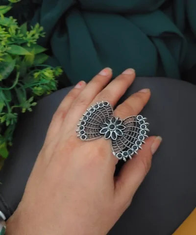 Glamaya Oxidised Semi Precious Stone Bow Adjustable Rings 2 GLAM-RI-ST-17F5-480508-30-4