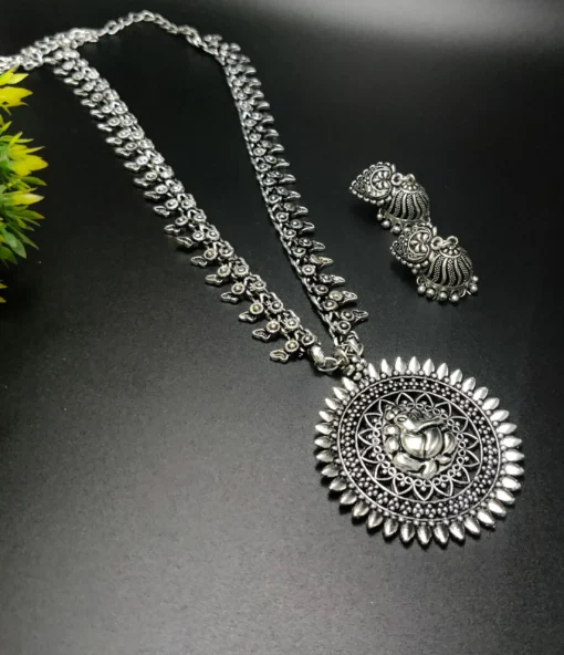Glamaya Oxidised German Silver Necklace Earring Set 03 1 GLAM-CN-OX-80-527782-150-2