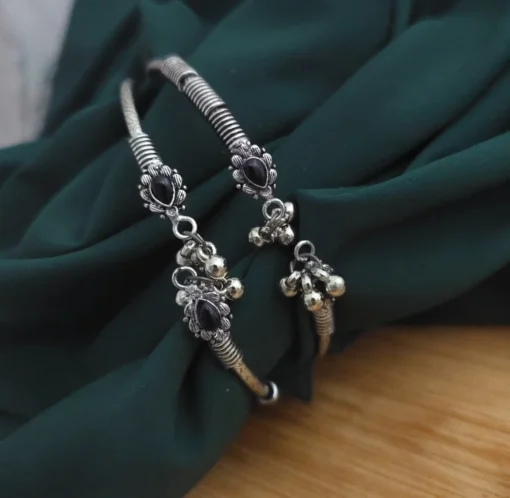 Glamaya Oxidised Flower Foot Kada 1 GLAM-BA-OX-50-371703-80-2