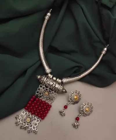 Glamaya Oxidised Ethnic Hasli Necklace 1 GLAM-NE-OX-76F7-427203-95-3