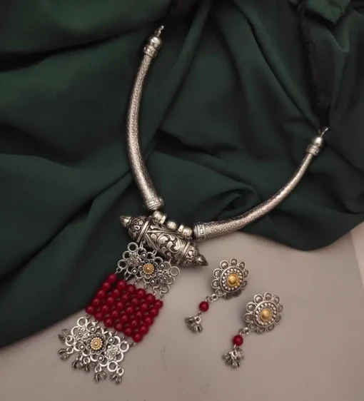 Glamaya Oxidised Ethnic Hasli Necklace 1 GLAM-NE-OX-76F7-427203-95-3