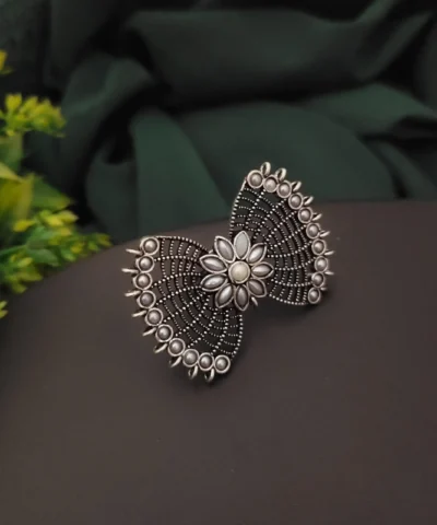 Glamaya Oxidised Semi Precious Stone Bow Adjustable Rings Pearl 1 GLAM-RI-PE-35-242763-60-2