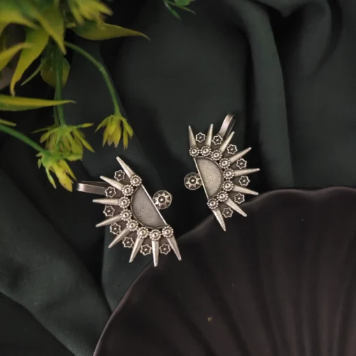 Glamaya Isabella Sun Earcuff 1 GLAM-ER-OX-10-361547-22-5