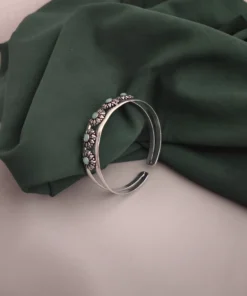 Glamaya Oxidised Adjustable Flower Bracelet 6 GLAM-BB-OX-9-348166-17-5 Glamaya Oxidised Adjustable Flower Bracelet 6 GLAM-BB-OX-9-348166-17-5