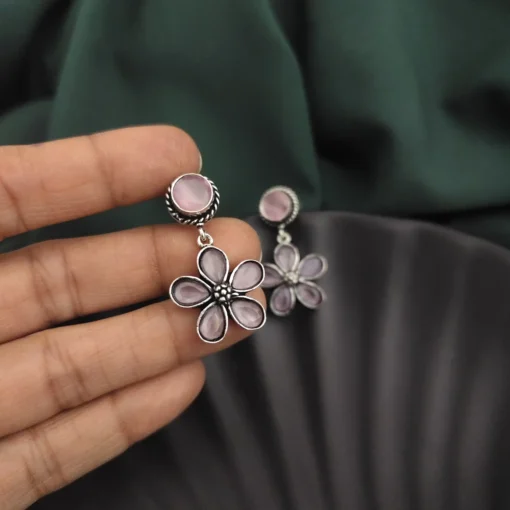 Glamaya Semi Precious Stone Flower Earring 2 GLAM-ER-ST-22-978319-43-5 Glamaya Semi Precious Stone Flower Earring 2 GLAM-ER-ST-22-978319-43-5