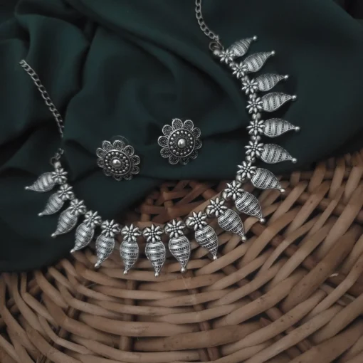 Glamaya Kabayali Oxidised Choker Neklace Set 3 GLAM-CN-OX-5-822411-12-10 Glamaya Kabayali Oxidised Choker Neklace Set 3 GLAM-CN-OX-5-822411-12-10