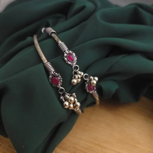 Glamaya Oxidised Flower Foot Kada 2 GLAM-BA-OX-50-371703-80-2 Glamaya Oxidised Flower Foot Kada 2 GLAM-BA-OX-50-371703-80-2