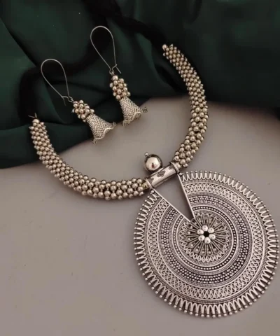 Glamaya Oxidised Round Hasli Necklace Earrings Set 1 GLAM-CN-OX-24-849954-35-5