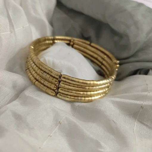 Glamaya Oxidised Tribal Spiral Necklace Adjustable 5 GLAM-NE-OX-65-434240-105-2 Glamaya Oxidised Tribal Spiral Necklace Adjustable 5 GLAM-NE-OX-65-434240-105-2