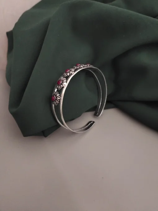 Glamaya Oxidised Adjustable Flower Bracelet 9 GLAM-BB-OX-9-348166-17-5 Glamaya Oxidised Adjustable Flower Bracelet 9 GLAM-BB-OX-9-348166-17-5