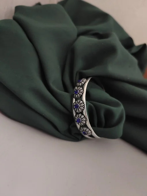 Glamaya Oxidised Adjustable Flower Bracelet 8 GLAM-BB-OX-9-348166-17-5 Glamaya Oxidised Adjustable Flower Bracelet 8 GLAM-BB-OX-9-348166-17-5