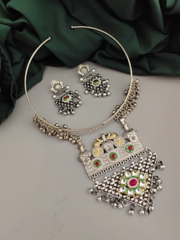 Glamaya Kshiti Oxidised Two Tone Hasli Necklace Earring Set 1 GLAM-CN-TT-25F7-040317-43-7