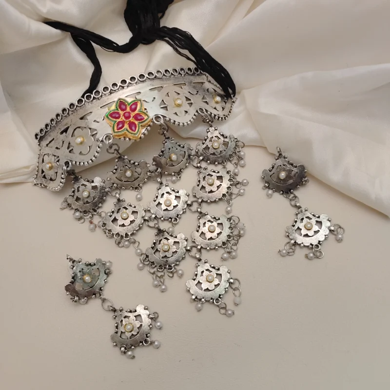 Glamaya Hrisha Choker Necklace Earring Set 1 GLAM-CN-OX-25F7-676502-43-7