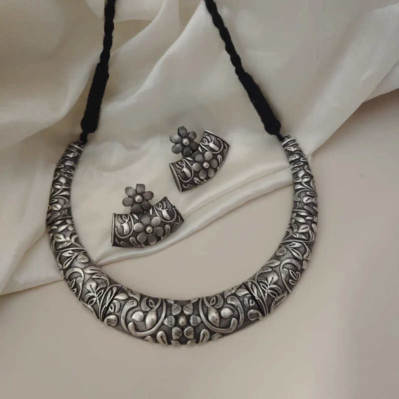 Glamaya Shivinka Hasli Necklace Earring Set 1 GLAM-CN-OX-70-321777-110-5