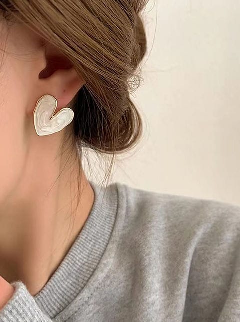 Glamaya White Heart Cute Stud Earring 3 GLAM-ER-OX-5F7-541555-13-7 Glamaya White Heart Cute Stud Earring 3 GLAM-ER-OX-5F7-541555-13-7