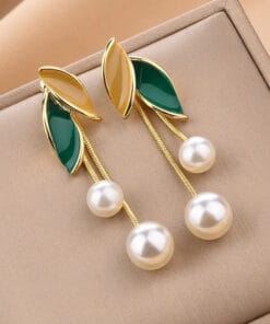 Glamaya Leaf Pearl Tassels Earring 2 GLAM-ER-PE-10-468411-23-5