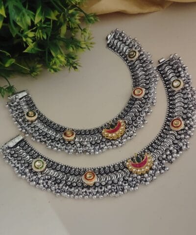 JISHIKA Oxidized Broad Fusion Anklets