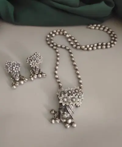 VAIDEHI Silver Replica Brass Necklace Set