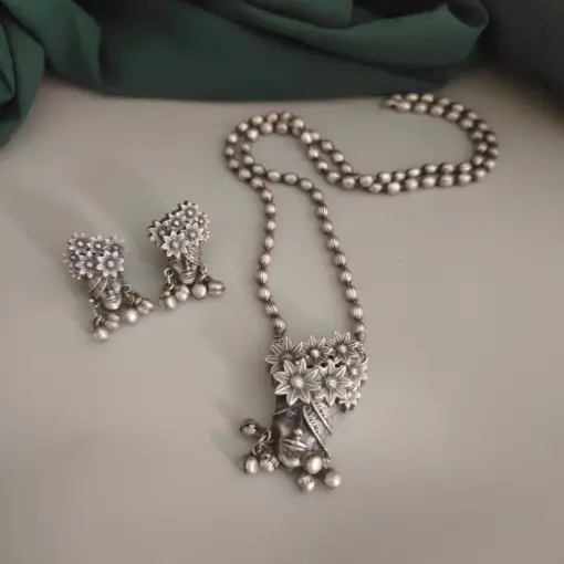 VAIDEHI Silver Replica Brass Necklace Set