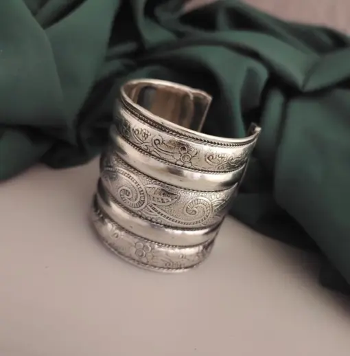 MYRAH Oxidised Adjustable HandCuff Bangle MYRAH Oxidised Adjustable HandCuff Bangle