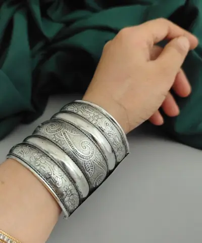 MYRAH Oxidised Adjustable HandCuff Bangle