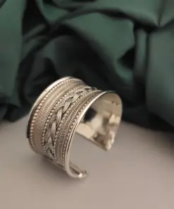 REYANA Oxidized Silver Handcuff Bangle