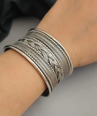 REYANA Oxidized Silver Handcuff Bangle