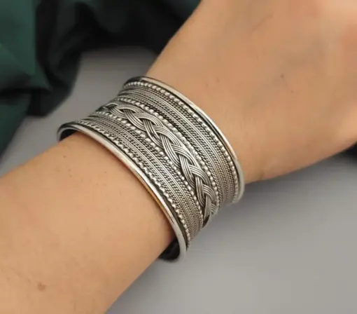 REYANA Oxidized Silver Handcuff Bangle